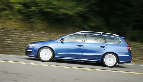 进口车大众R36两车上市 售价49.2-52.8万