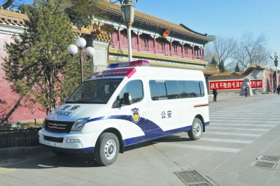 maxus大通v> 滚动新闻     首都北京的警用任务繁重,专业化的警车是