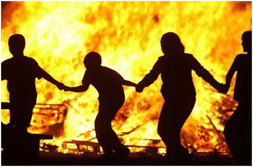 烟台中达翔宝邀请您一起参加 篝火晚会