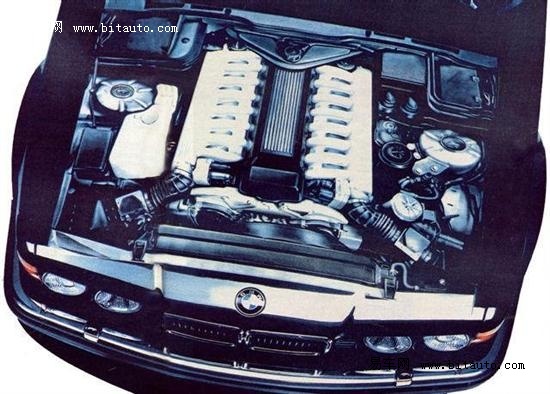 宝马有望推出M7 新车将拥有700匹马力_车讯网