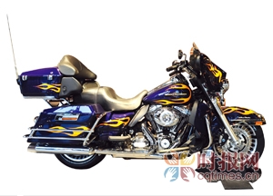 开着法拉利买摩托