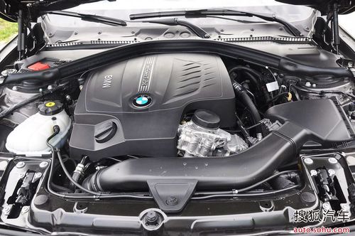 你不是在开战斗机 配抬头显示功能豪华车