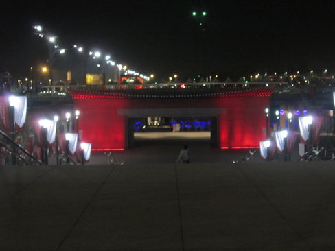 星级安全车展场地提供:新奥购物中心简介