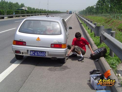 高速爆胎后果严重 频频爆胎成因分析