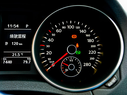 【全文】:我家有个小钢炮 试驾一汽大众高尔夫