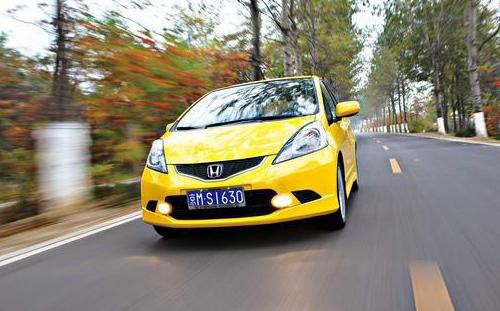 本田飞度炫酷运动版-小型车