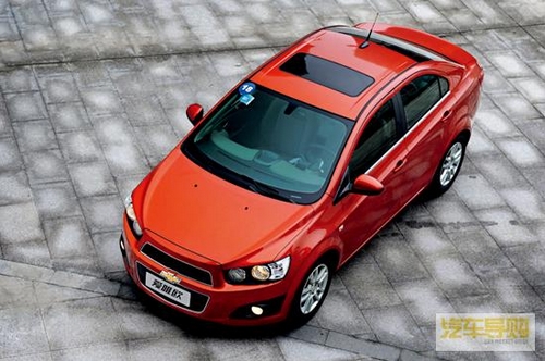 黑色运动内饰配备安吉星系统-aveo