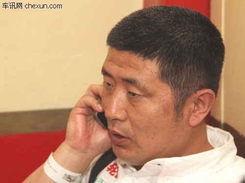 越洋电话温暖双星车队及后方人员的心